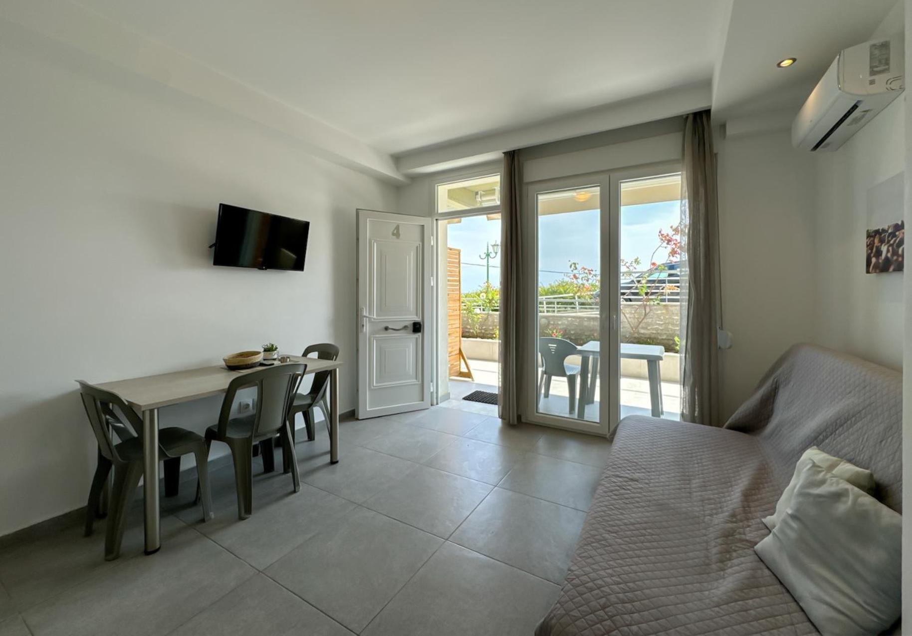 Blue Horizon 2 Apartment Nea Kallikrateia Екстериор снимка