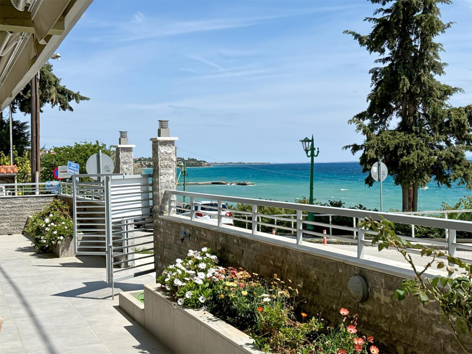 Blue Horizon 2 Apartment Nea Kallikrateia Екстериор снимка